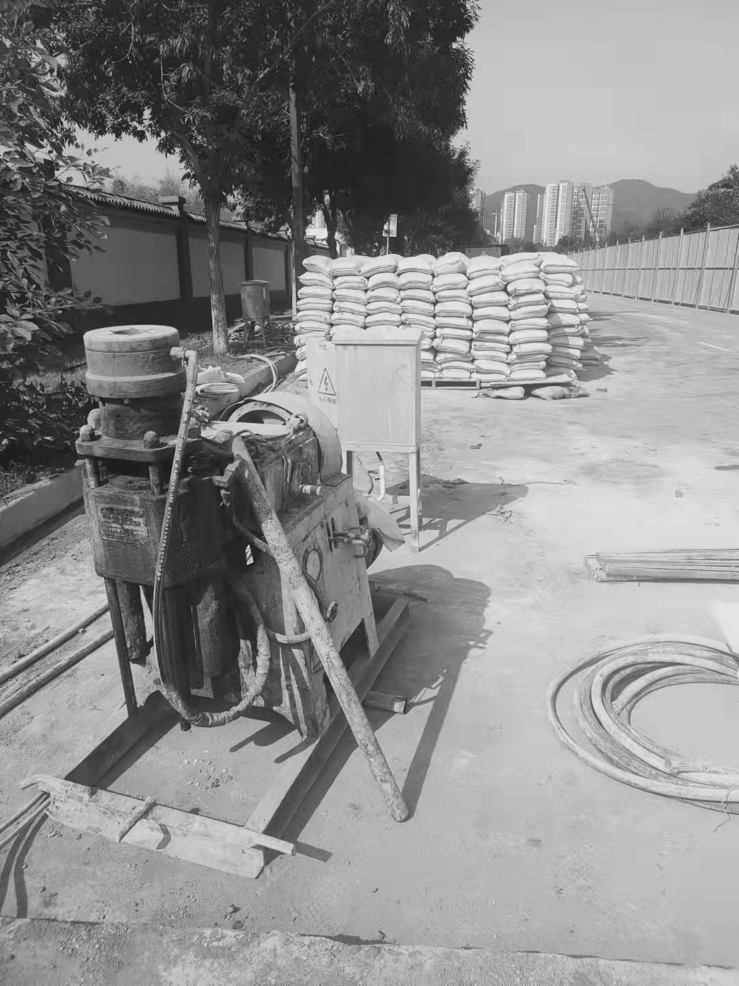 巴东场区重载车疑难路基处理方案